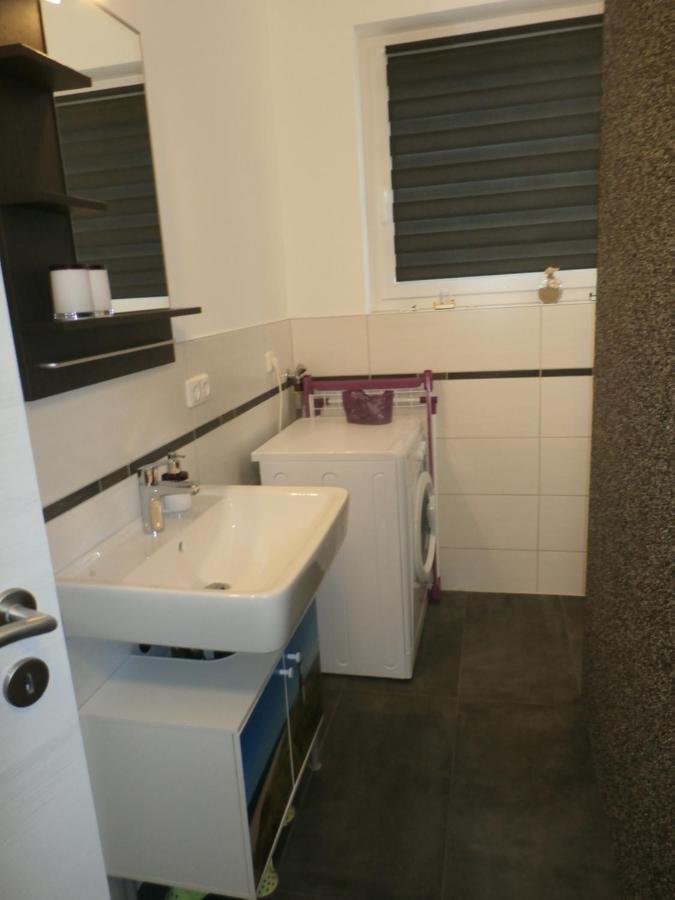 Ferienwohnung Am Seglerhafen พีเนมุนเดอ ภายนอก รูปภาพ