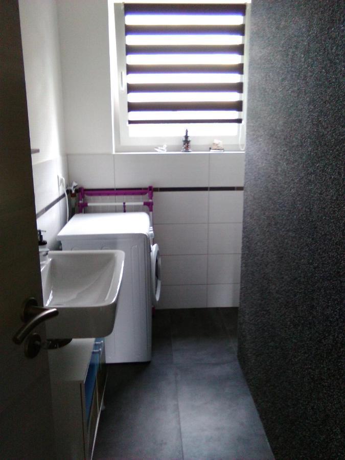 Ferienwohnung Am Seglerhafen พีเนมุนเดอ ภายนอก รูปภาพ
